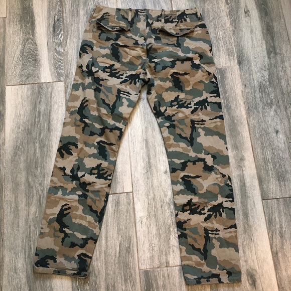 levi's uniform pants